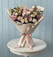 Букет цветов из:  Розы и Лизиантусы в Мостовском