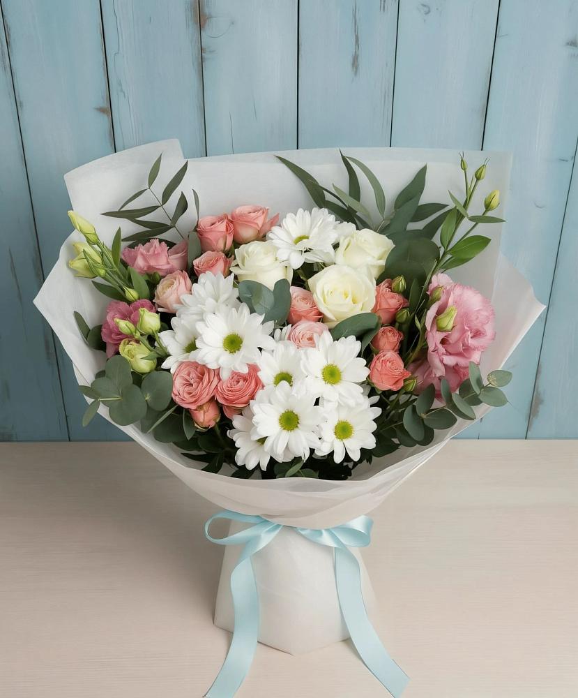 Букет цветов из: Розы, Лизиантусы и Хризантемы в Мостовском