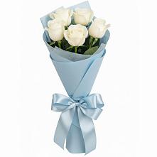 Букет 5 Белых роз Проуд в Мостовском
