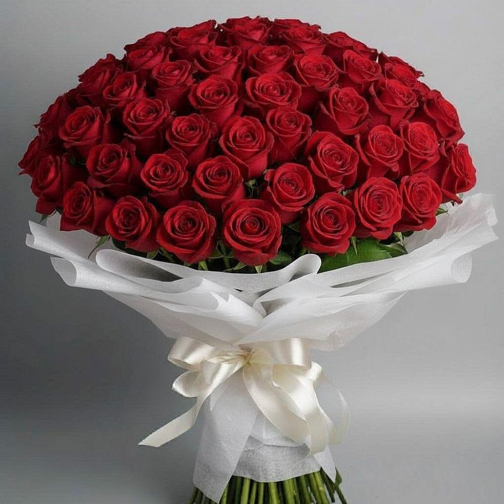 Букет 101 Красная роза Блэк Мэджик в Мостовском