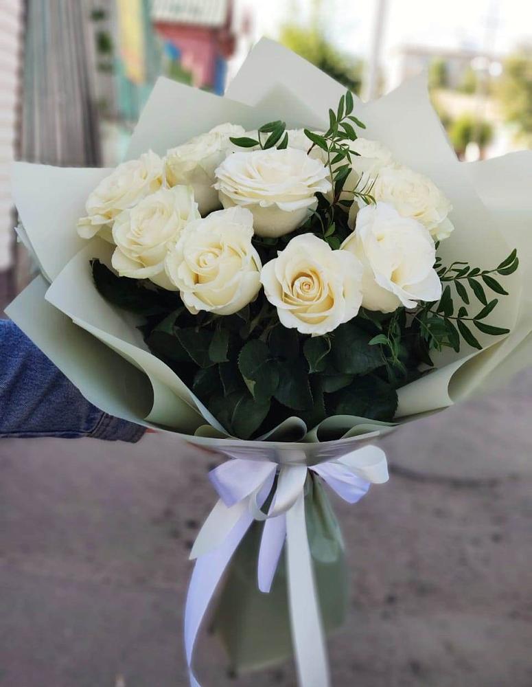 Букет Белые розы Проуд в Мостовском