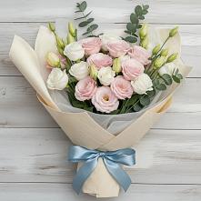 Букет цветов из:  Лизиантусы в Мостовском