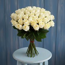 Букет 51 Белая роза Эдлесс Лав в Мостовском