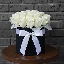 Цветочная композиция из Розы в шляпной коробке в Мостовском